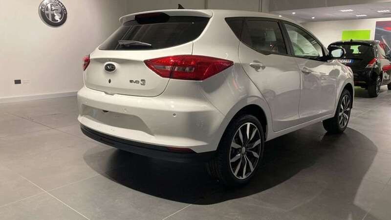 Usata EVO Evo 3 83 kW (113 CV) 2022 Bianco pastello SUV