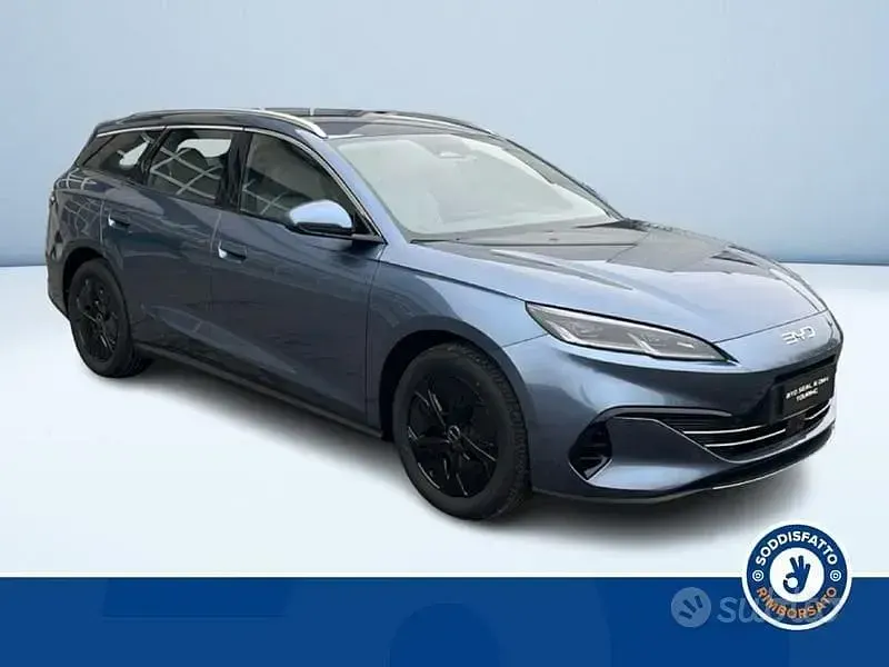 Nuova BYD Seal Boost 2026 Blu Station wagon