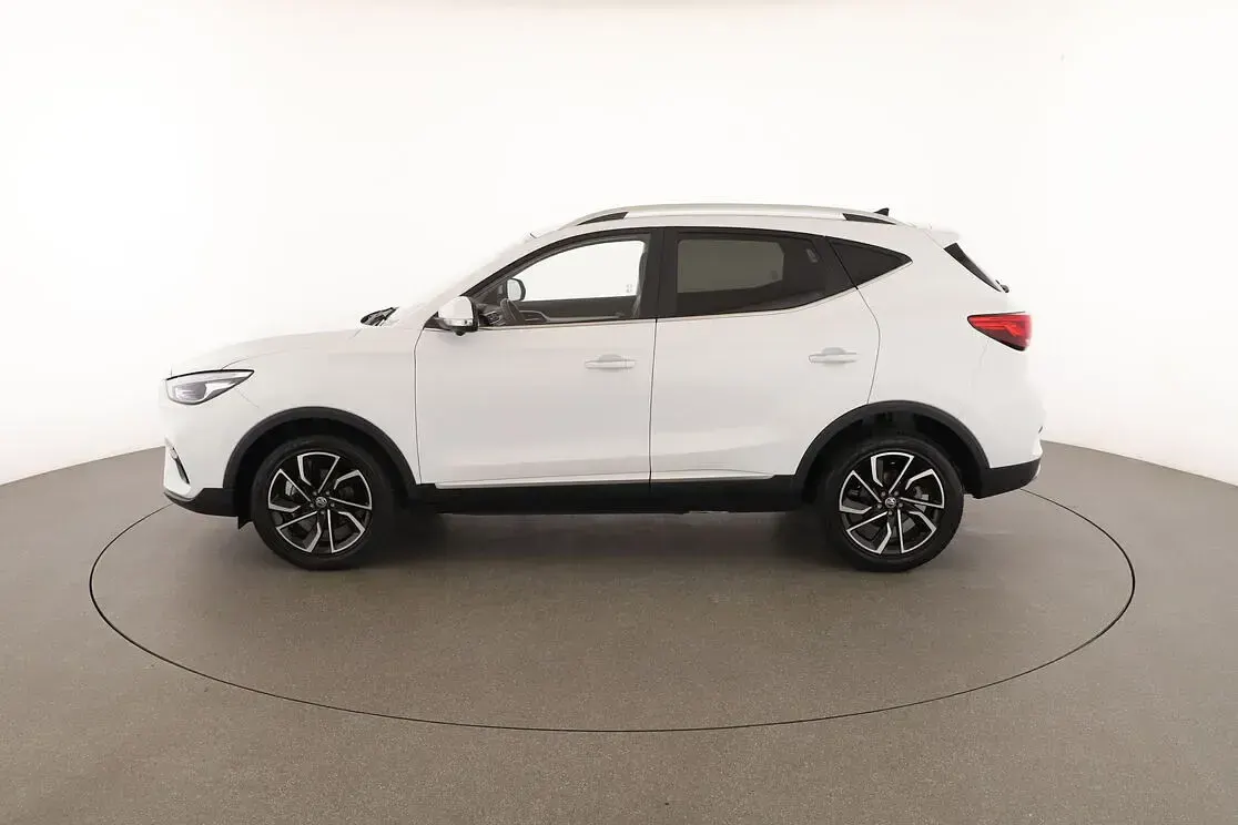 Usata MG ZS Luxury 106 CV (77 kW) 2023 Bianco SUV