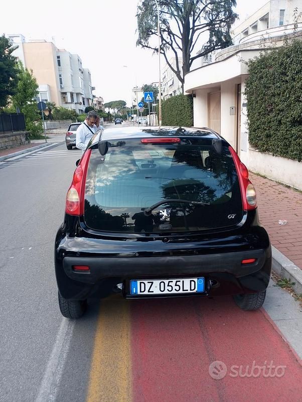 Usata Peugeot 107 68 CV (50 kW) 2005 Nero Utilitaria