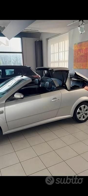 Usata Opel Tigra 2010 Grigio Cabrio