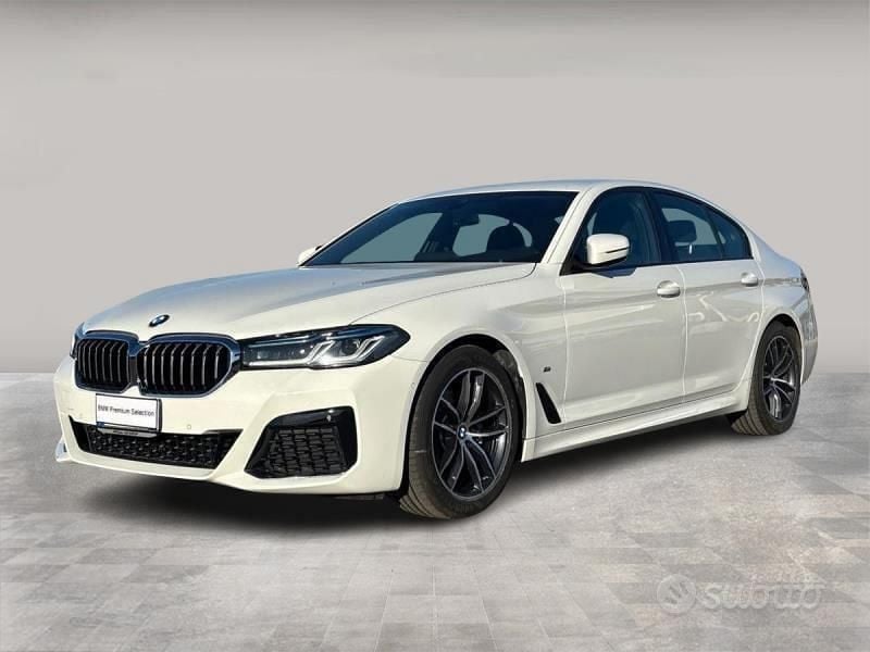 Bianco Usata 2022 BMW 520 M Sport Berlina | 34.500 € (Buon prezzo) - Immagine 1/3