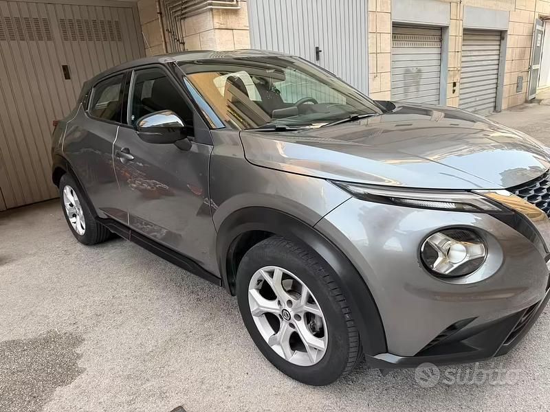 Usata Nissan Juke Acenta 117 CV (86 kW) 2021 Grigio SUV