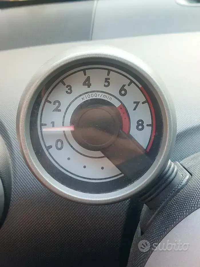 Usata Peugeot 107 68 CV (50 kW) 2008 Grigio Utilitaria