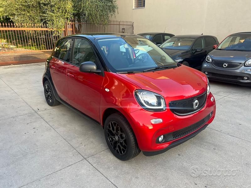 Usata Smart ForFour Passion 71 CV (52 kW) 2019 Rosso Utilitaria