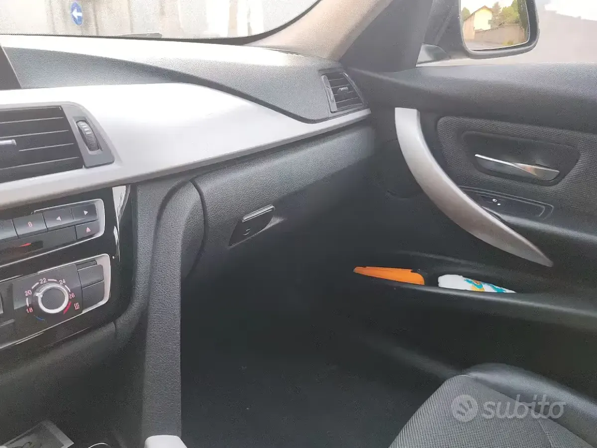 Usata BMW 320 190 CV (139 kW) 2017 Nero Station wagon