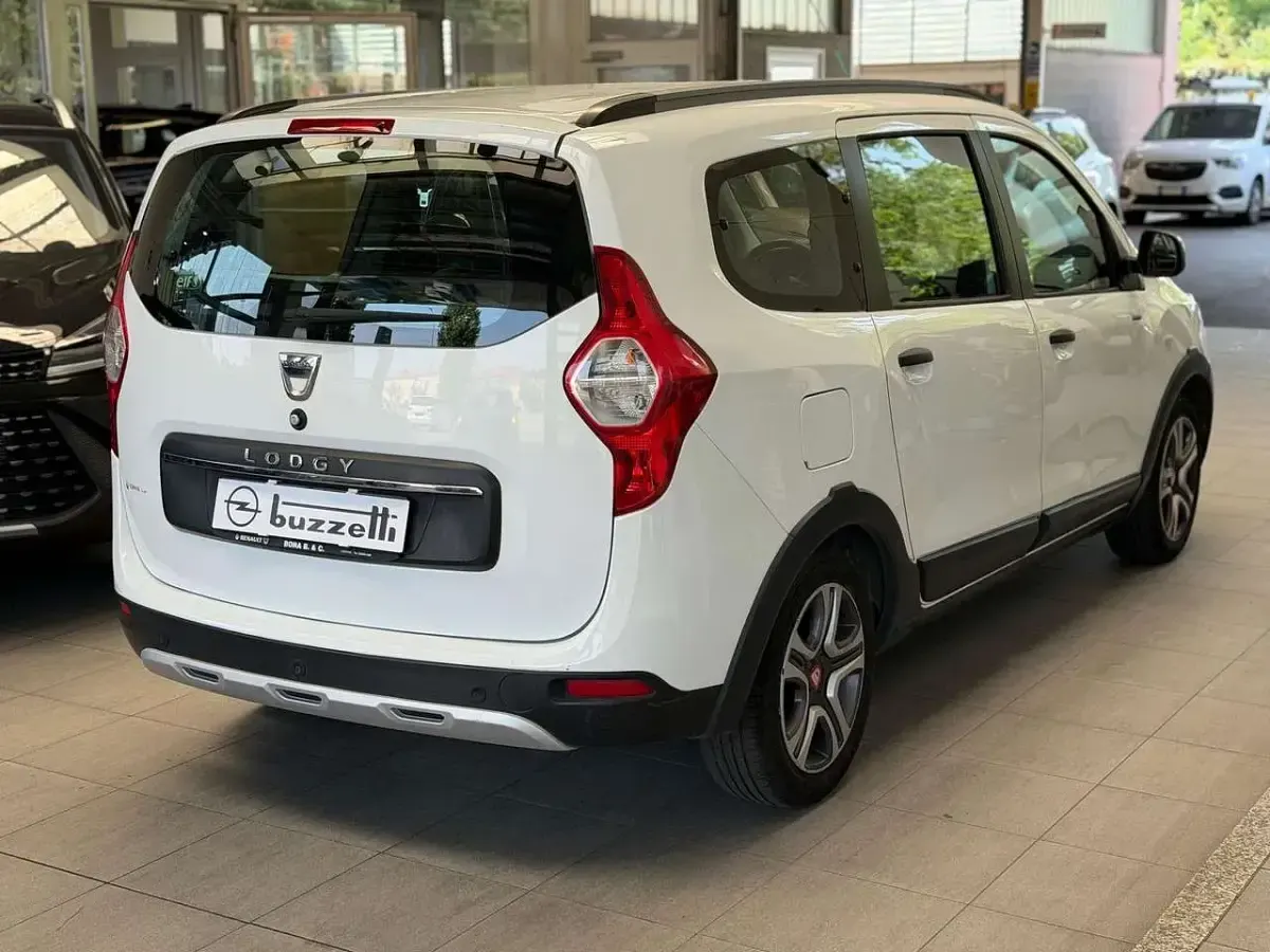 Usata Dacia Lodgy Stepway 109 CV (80 kW) 2019 Bianco Monovolume