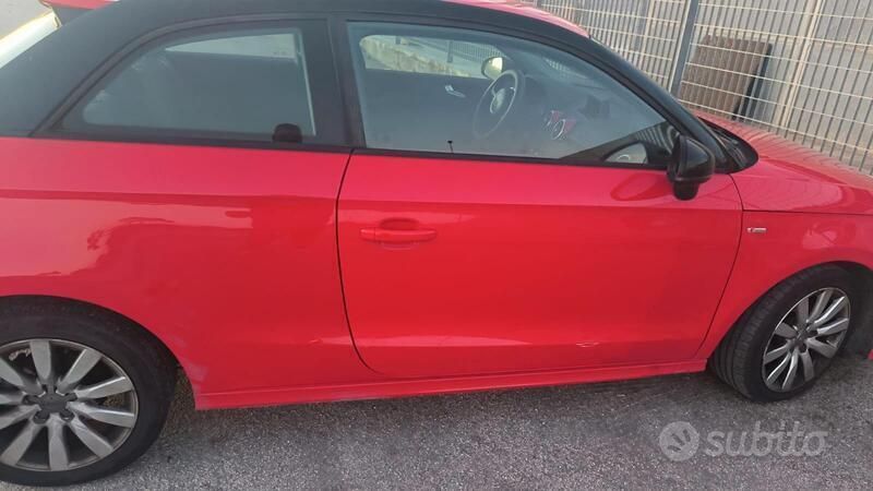 Rosso Usata 2013 Audi A1 Due volumi | 6000 € - Immagine 1/2