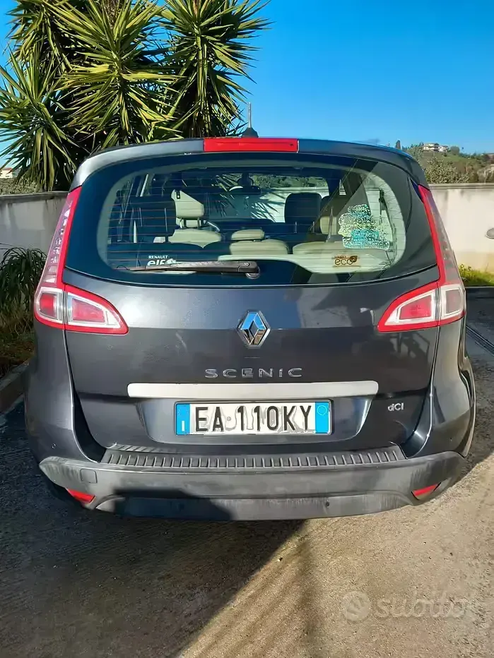 Usata Renault Scenic E-Tech 110 CV (80 kW) 2011 Blu Monovolume