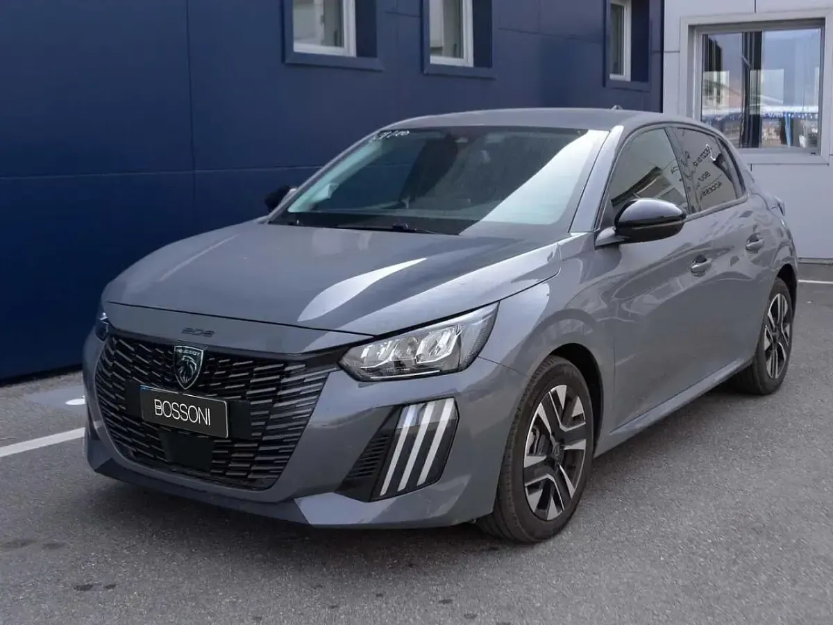 Usata Peugeot 208 Allure 101 CV (74 kW) 2025 Utilitaria