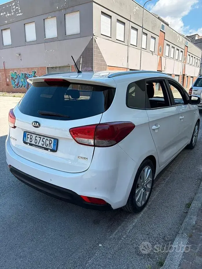 Usata Kia Carens 115 CV (84 kW) 2015 Bianco Monovolume