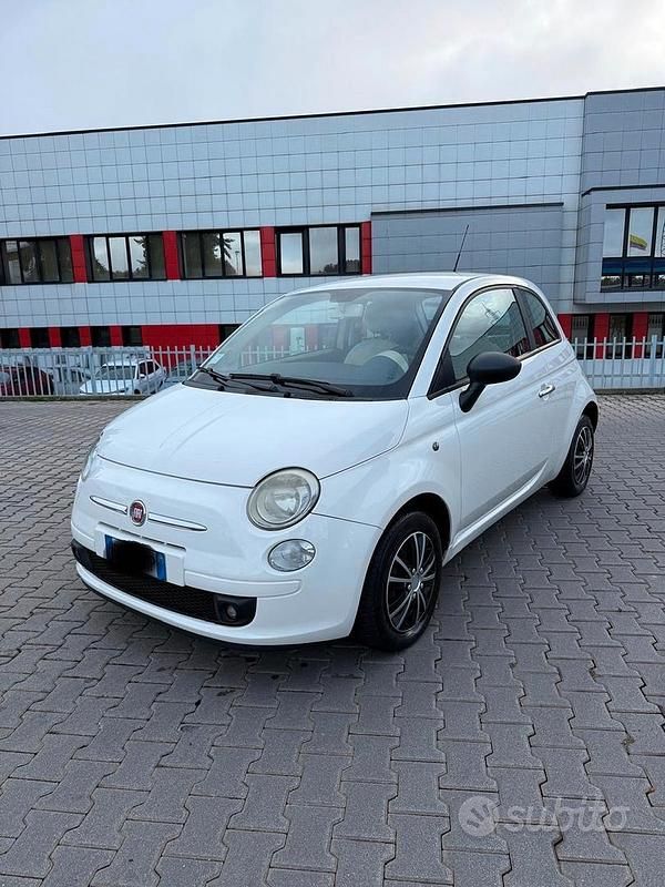 Bianco Usata 2007 Fiat 500 Due volumi | 3000 € (Ottimo prezzo) - Immagine 1/4