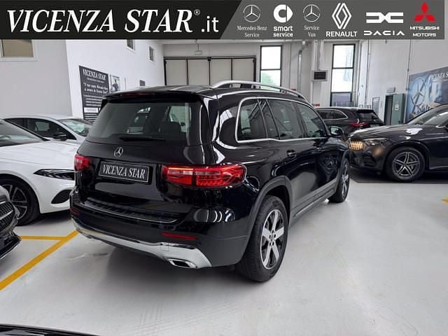 Usata Mercedes GLB180 116 CV (85 kW) 2023 Nero SUV
