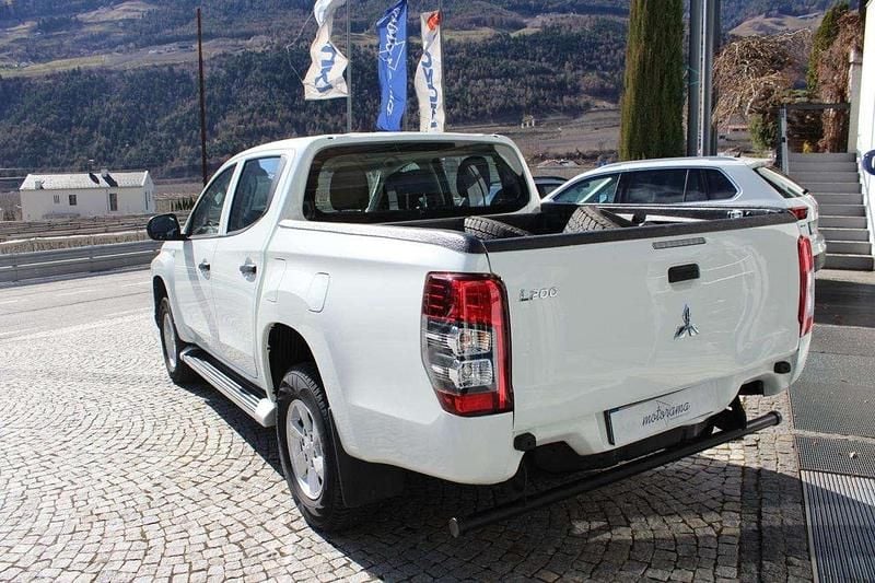 Usata Mitsubishi L200 Select 150 CV (110 kW) 2021 Bianco Pick-up