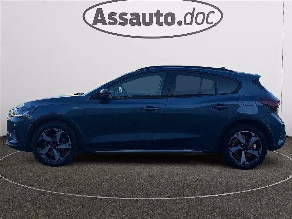 Usata Ford Focus Active 125 CV (91 kW) 2022 Blu metallizzato SUV