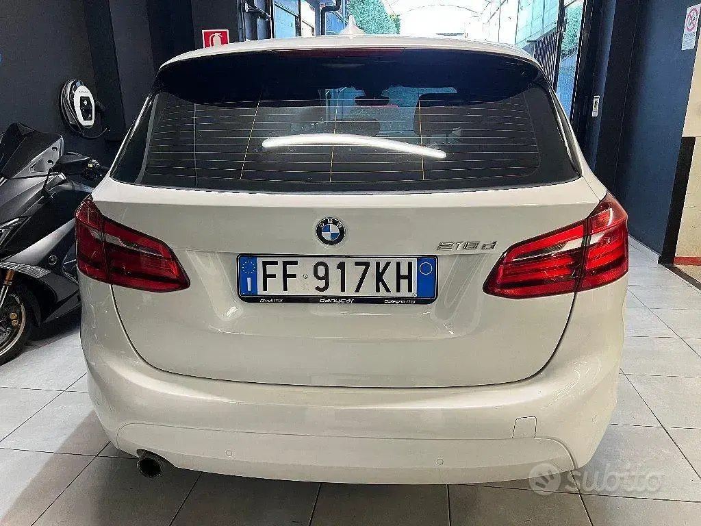 Usata BMW 218 Active Tourer Sport Line 150 CV (110 kW) 2016 Bianco Monovolume