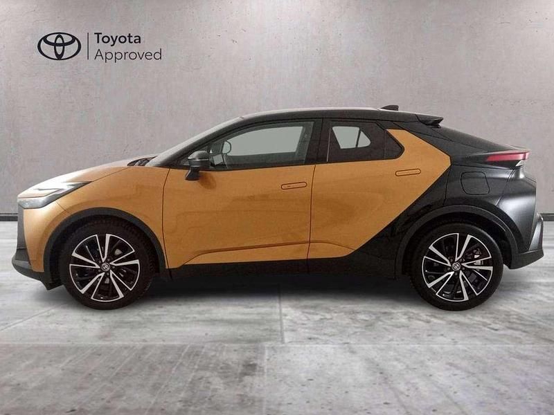 Usata Toyota C-HR Lounge 152 CV (111 kW) 2024 Arancione SUV