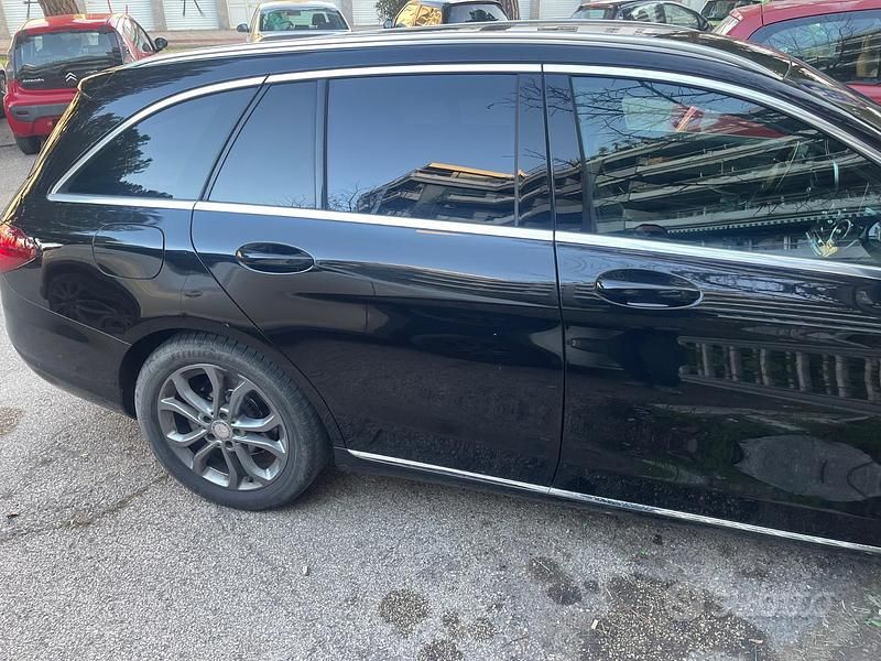 Usata Mercedes C220 170 CV (125 kW) 2015 Nero Station wagon