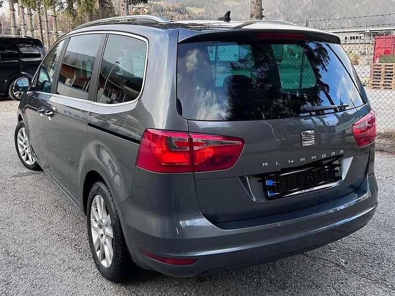 Usata Seat Alhambra Style 170 CV (125 kW) 2010 Grigio Monovolume