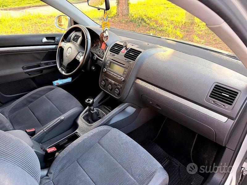 Usata VW Jetta 105 CV (77 kW) 2007 Grigio Berlina