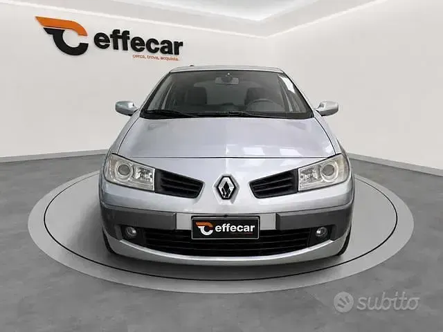 Usata Renault Mégane Cabriolet Dynamique 131 CV (96 kW) 2006 Grigio Cabrio