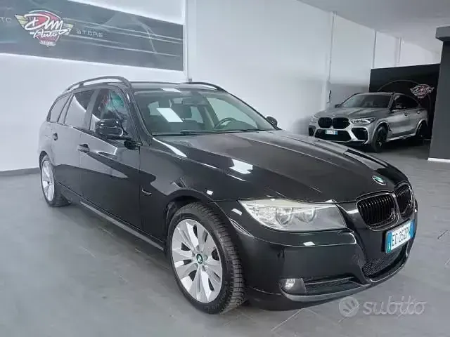 Usata BMW 318 143 CV (105 kW) 2010 Nero Station wagon