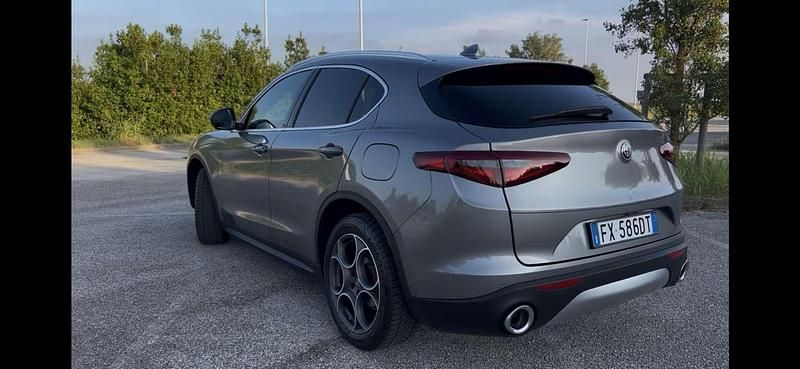Usata Alfa Romeo Stelvio Tech Edition 209 CV (153 kW) 2019 SUV