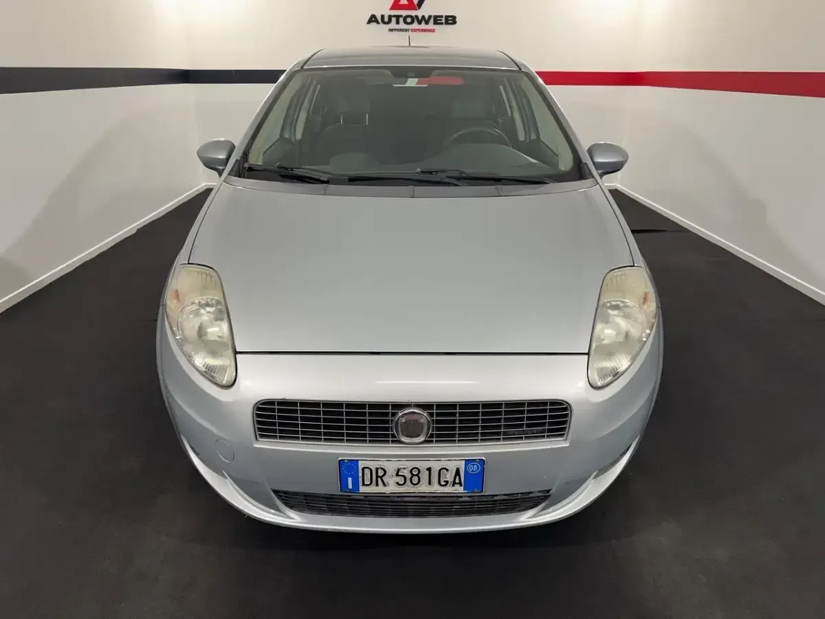 Occasion Fiat Grande Punto Emotion 75 ch (55 kW) 2008 Gris Citadine