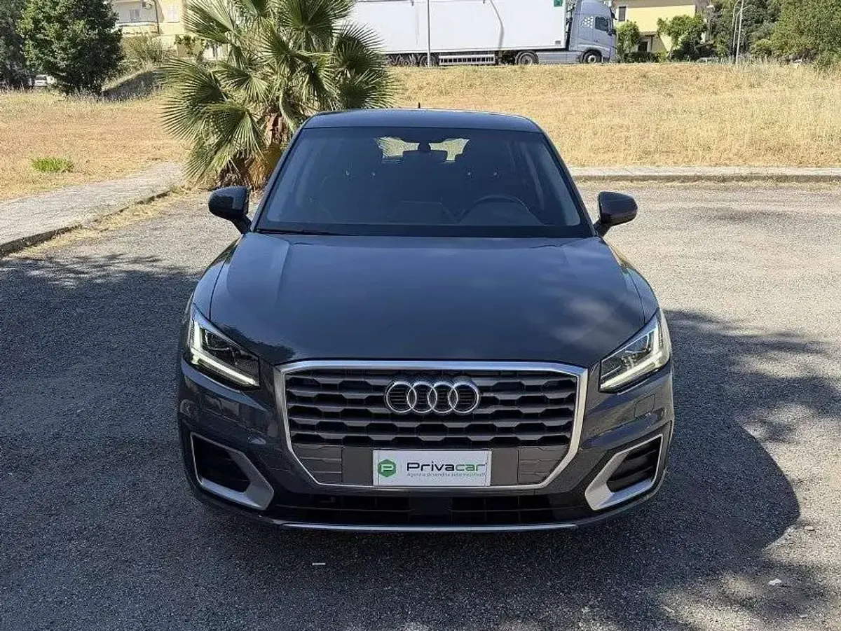 Usata Audi Q2 Business 110 CV (80 kW) 2020 Grigio SUV