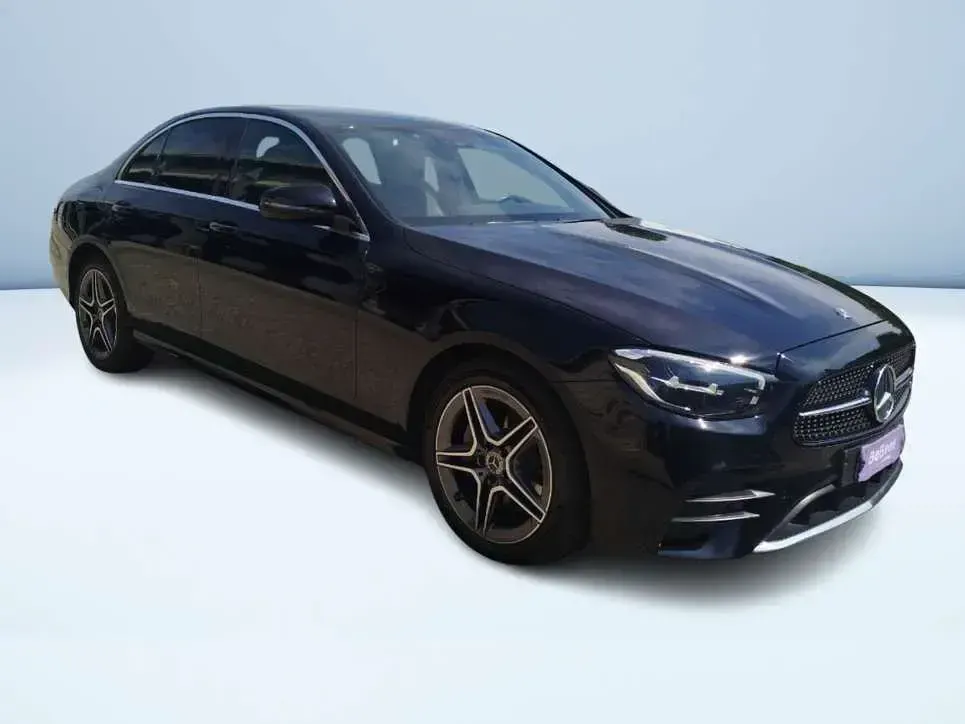 Usata Mercedes E220 Premium 194 CV (142 kW) 2021 Nero Berlina