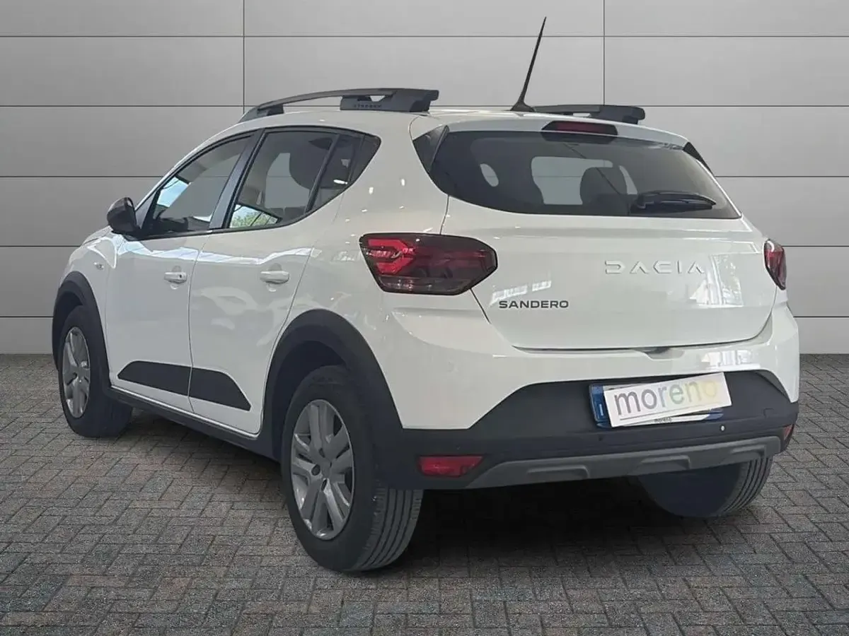 Usata Dacia Sandero Comfort 101 CV (74 kW) 2023 Other Utilitaria