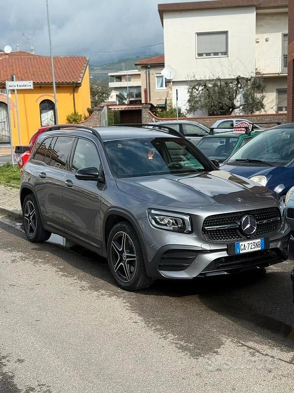 Usata Mercedes GLB200 Executive 204 CV (150 kW) 2020 Grigio SUV