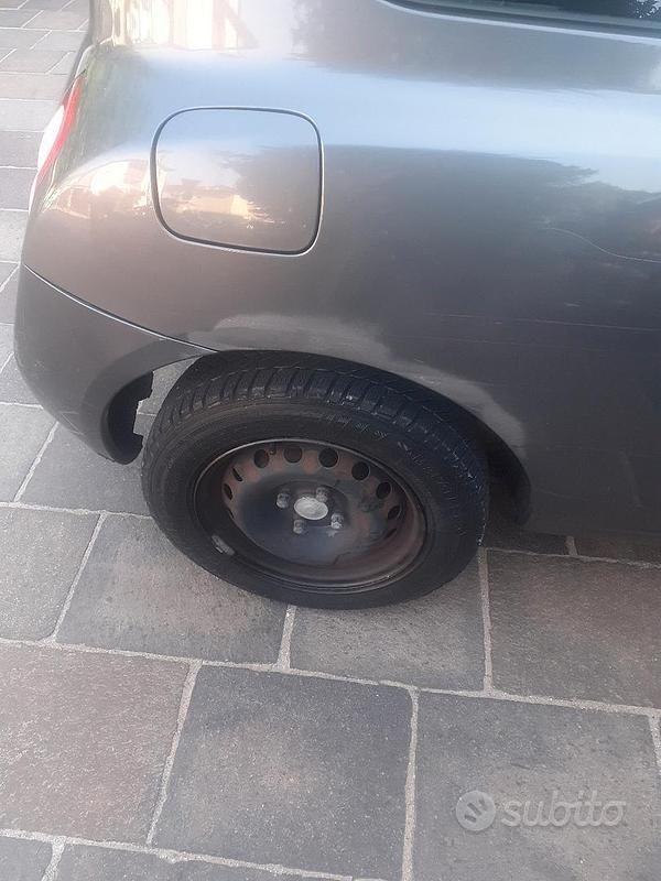 Usata Nissan Micra 80 CV (58 kW) 2004 Grigio Utilitaria