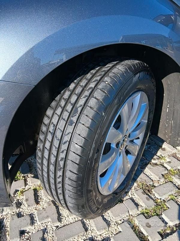 Usata VW Beetle Design 105 CV (77 kW) 2012 Grigio Utilitaria