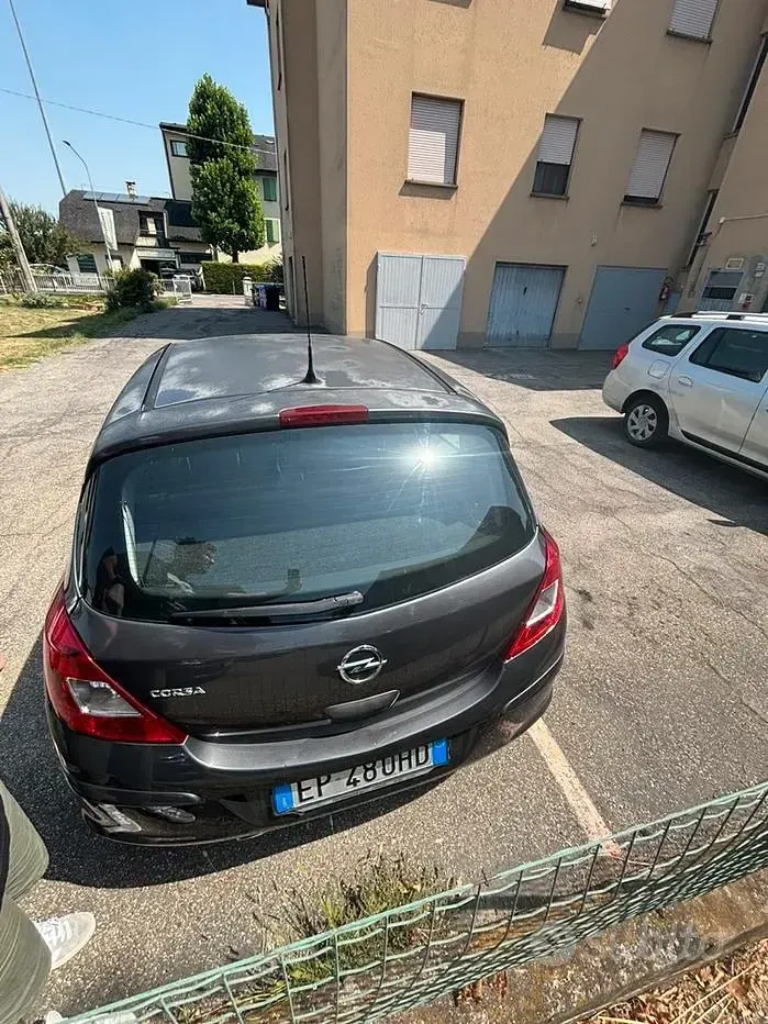 Usata Opel Corsa 85 CV (62 kW) 2013 Grigio Utilitaria
