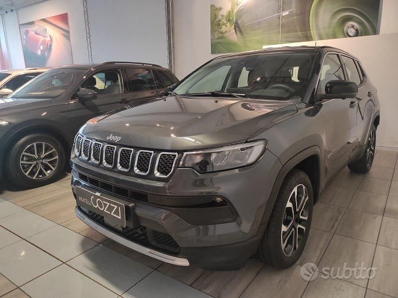 Usata Jeep Compass Altitude 131 CV (96 kW) 2024 Grigio SUV