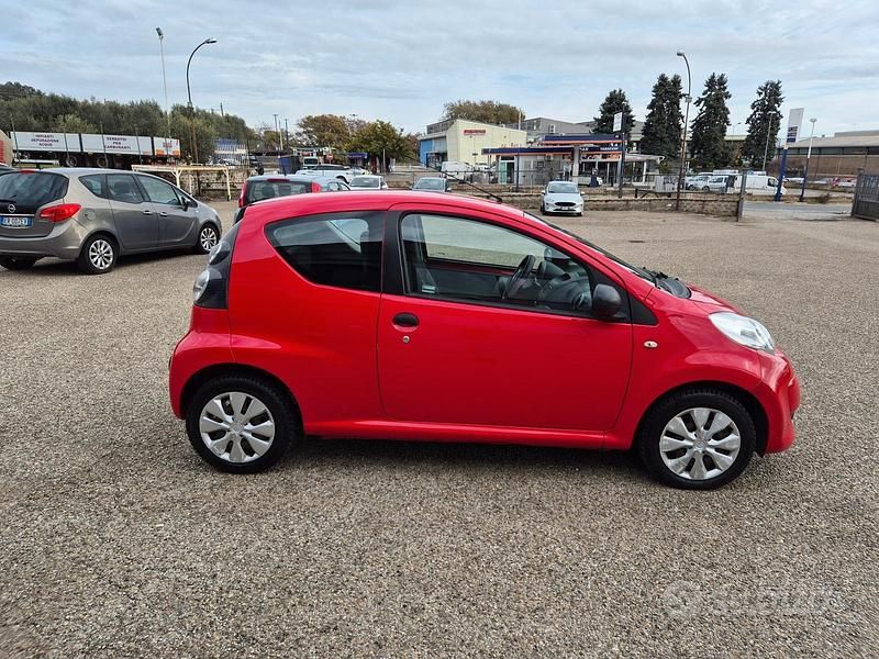 Usata Citroën C1 Attraction 68 CV (50 kW) 2011 Rosso Utilitaria