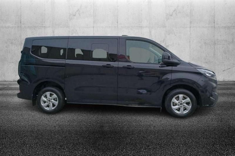 Usata Ford Transit Custom Titanium 136 CV (100 kW) 2025 Nero Station wagon