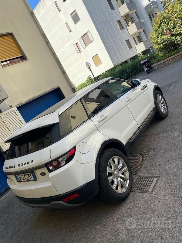 Usata 2014 Land Rover Range Rover Prestige SUV | 16.000 € (Molto cara) - Immagine 1/4
