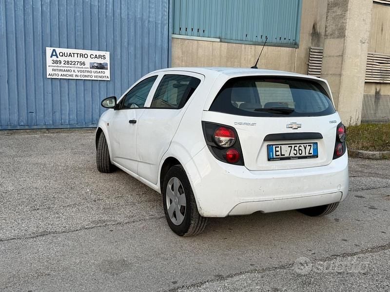 Usata Chevrolet Aveo LT 86 CV (63 kW) 2012 Bianco Berlina