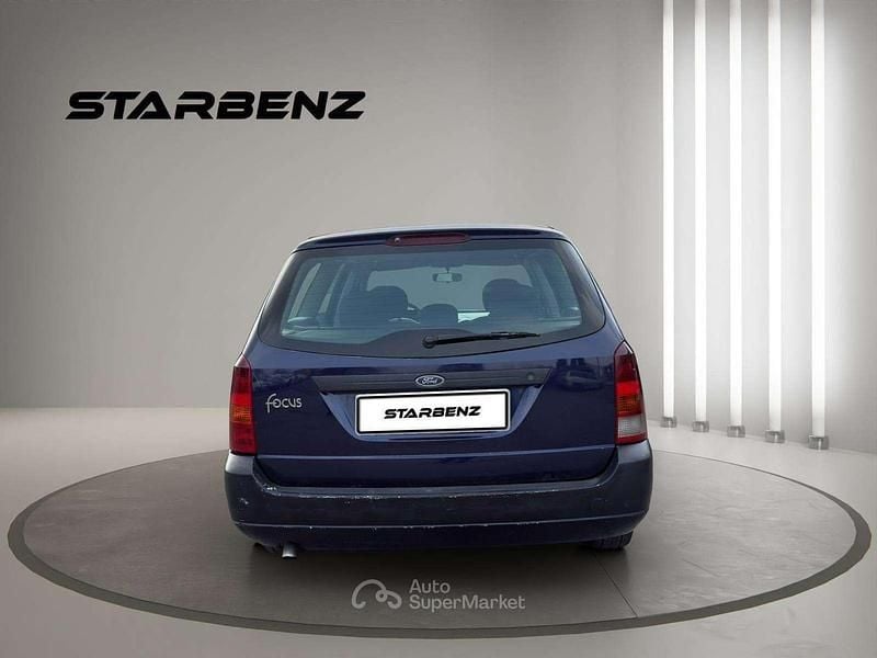 Usata Ford Focus Zetec 90 CV (66 kW) 2000 Blu/azzurro Station wagon