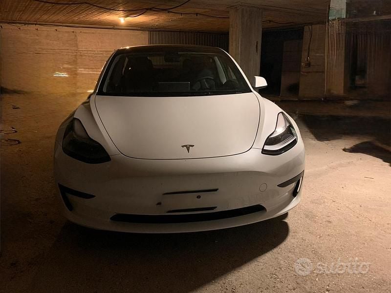 Usata Tesla Model 3 208 kW (283 CV) 2023 Bianco Berlina