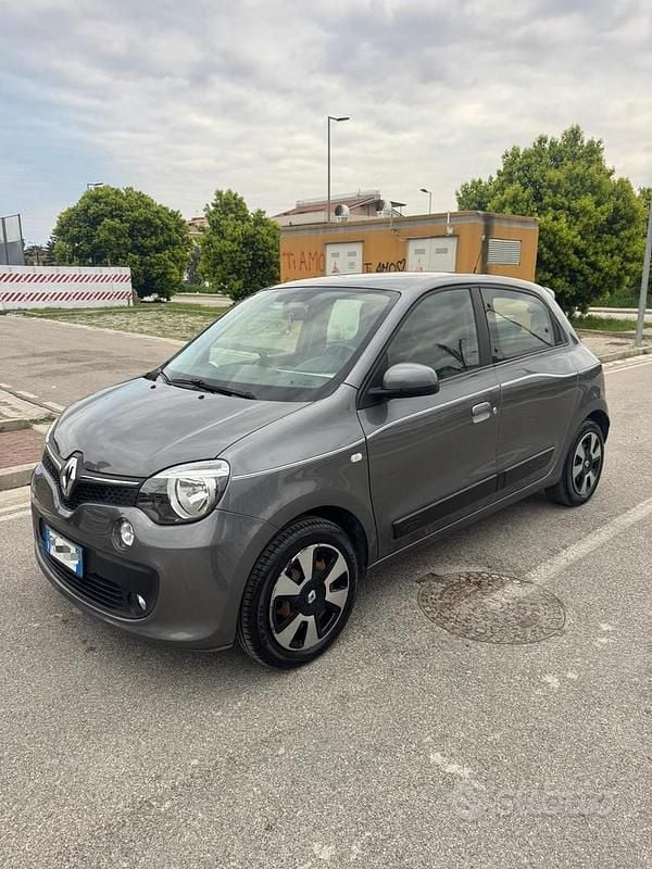 Usata Renault Twingo Intens 90 CV (66 kW) 2017 Grigio Utilitaria