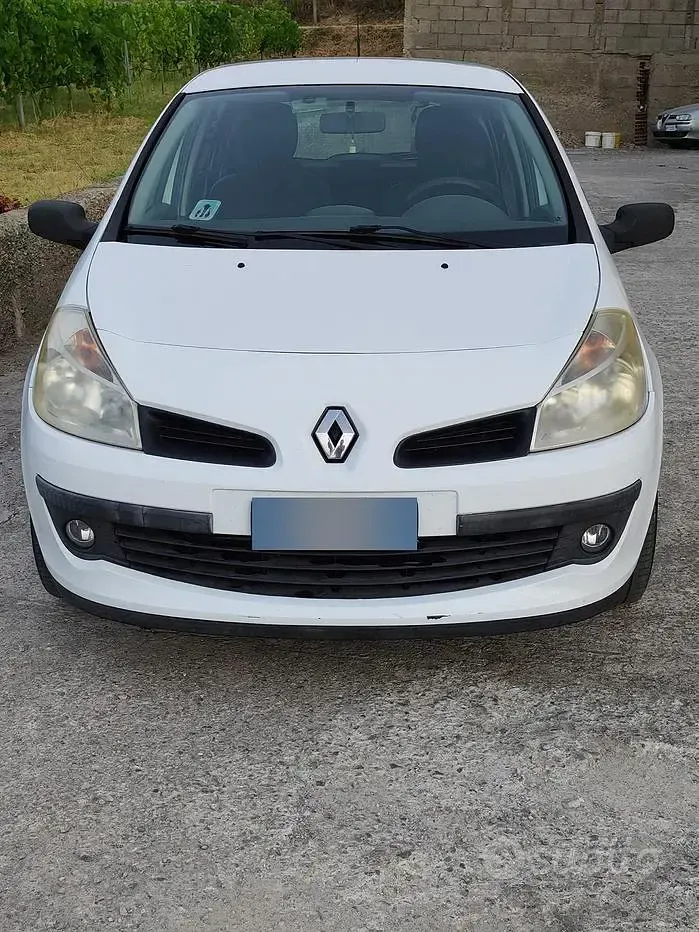 Usata Renault Clio III 68 CV (50 kW) 2008 Berlina