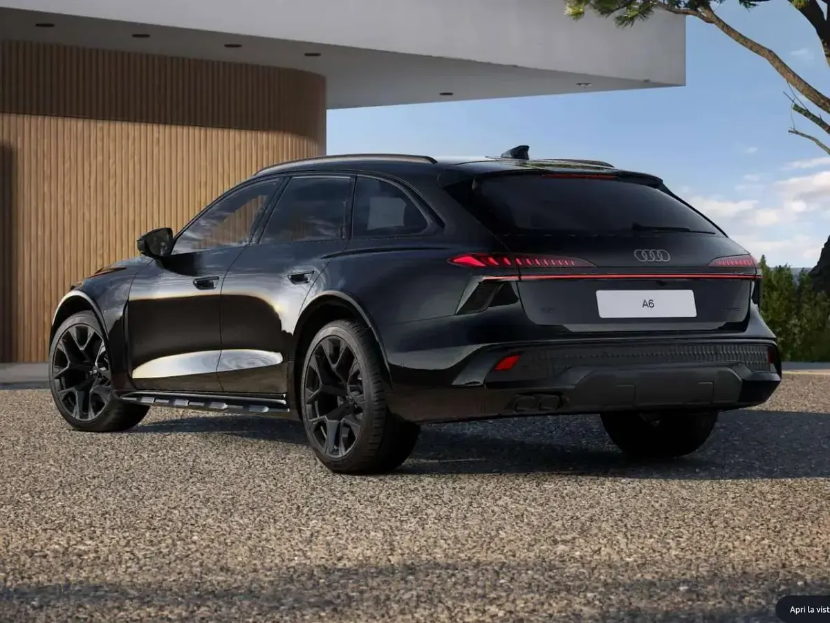 Nuova Audi A6 S-Line 299 CV (219 kW) 2026 Nero mythos met. Station wagon
