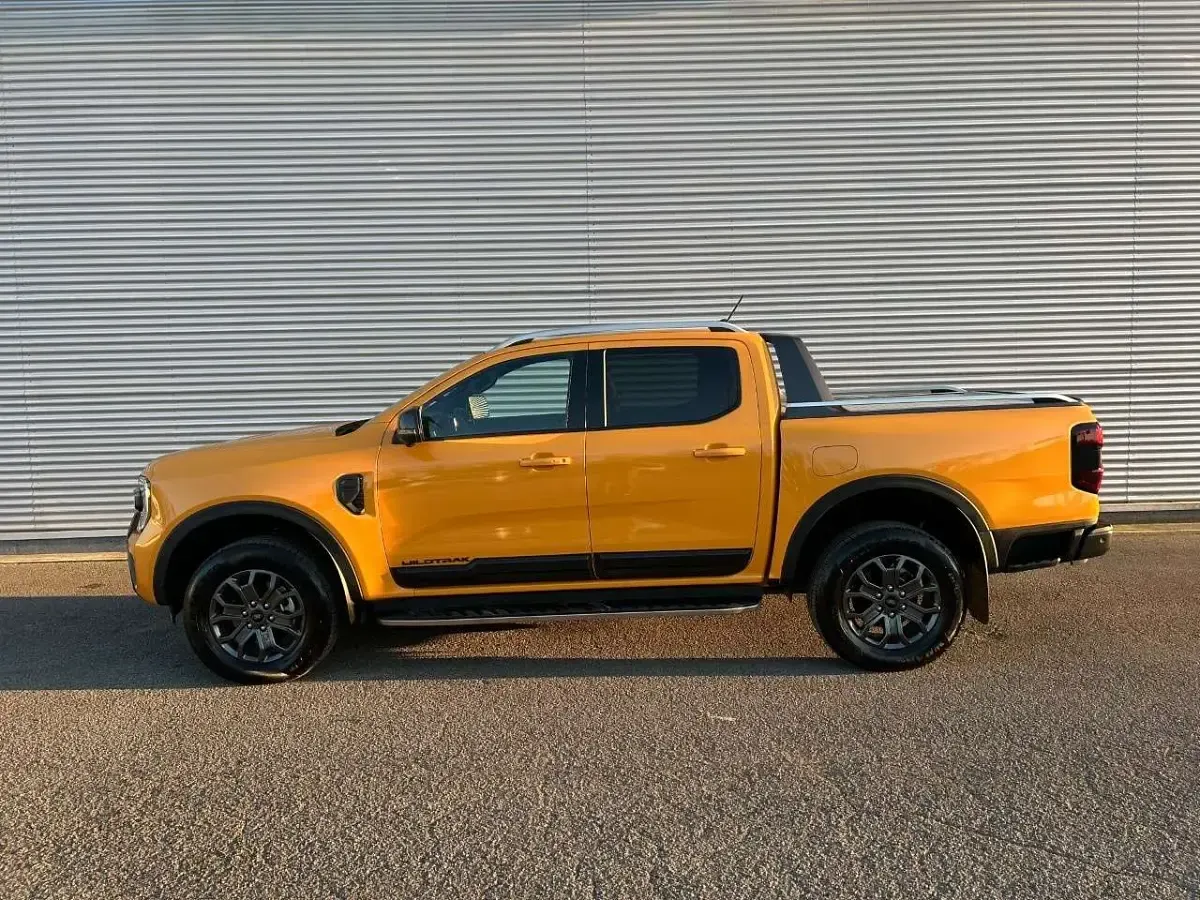 Usata Ford Ranger Wildtrack 241 CV (177 kW) 2024 Giallo Pick-up