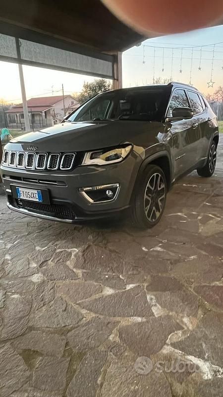 Usata Jeep Compass 120 CV (88 kW) 2019 Grigio SUV