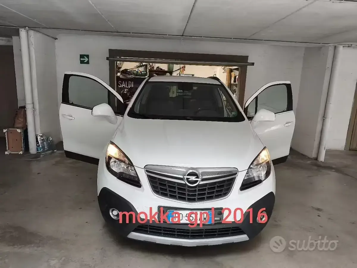 Usata Opel Mokka 140 CV (102 kW) 2016 Bianco SUV