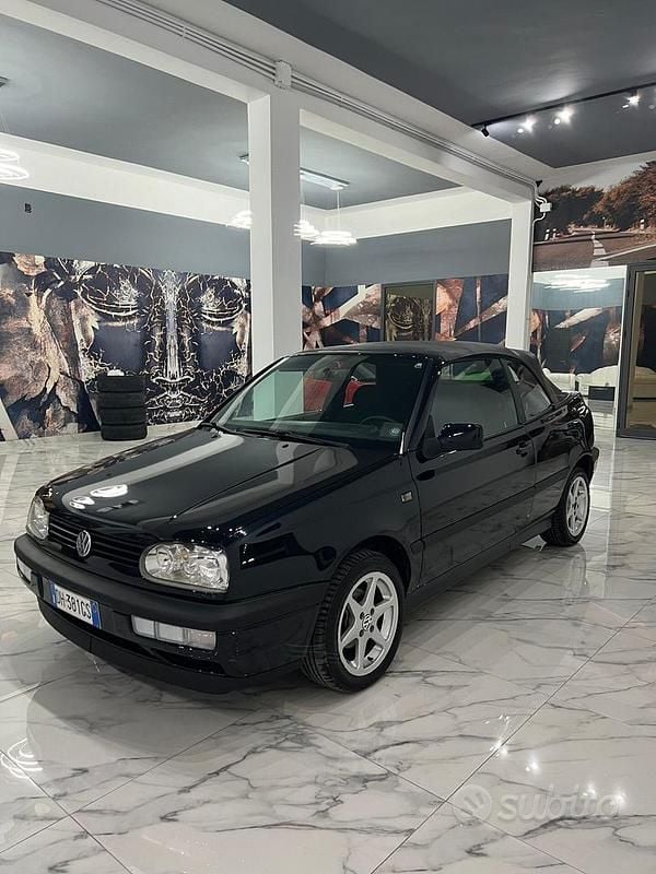 Usata VW Golf III 90 CV (66 kW) 1996 Nero Cabrio