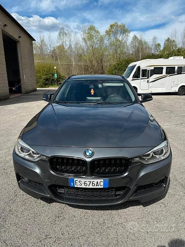 Usata BMW 320 Sport Line 184 CV (135 kW) 2013 Grigio Station wagon